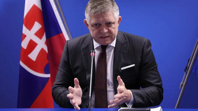 Robert Fico szerint a nyugati katonai retorika a megoldatlan belső problémákat hivatott elfedni