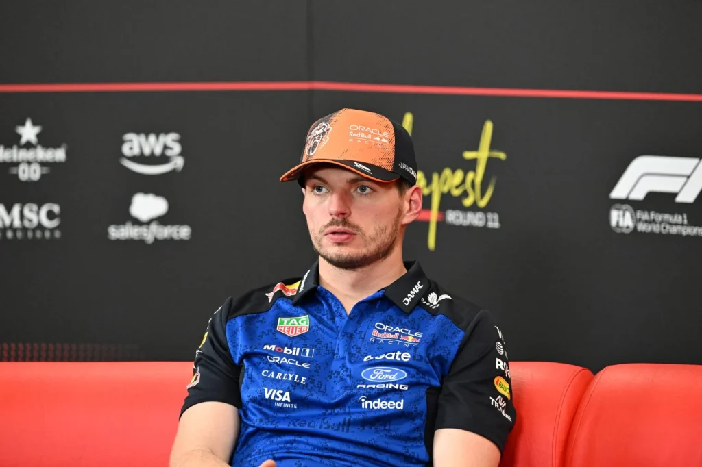 Max Verstappen száz gokartossal méri össze tudását Silverstone-ban