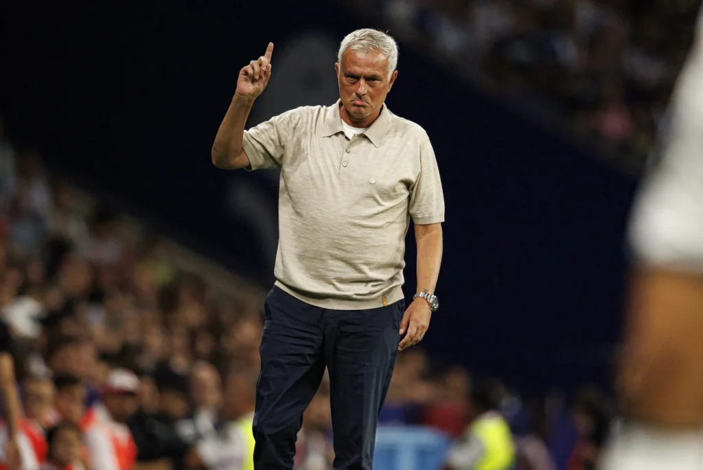Jose Mourinho és Diego Simeone taktikai csatája a madridi derbin