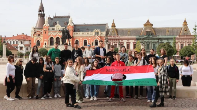 Utazási pályázatot hirdet középiskolásoknak a Rákóczi Szövetség