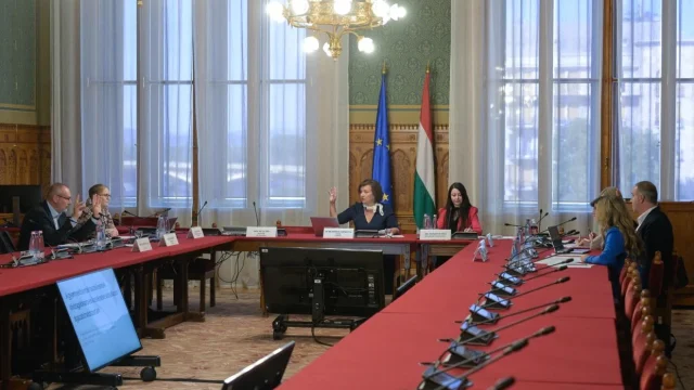Adatszolgáltatásra kötelezte a Fővárosi Önkormányzatot a bicskei ügyet vizsgáló bizottság