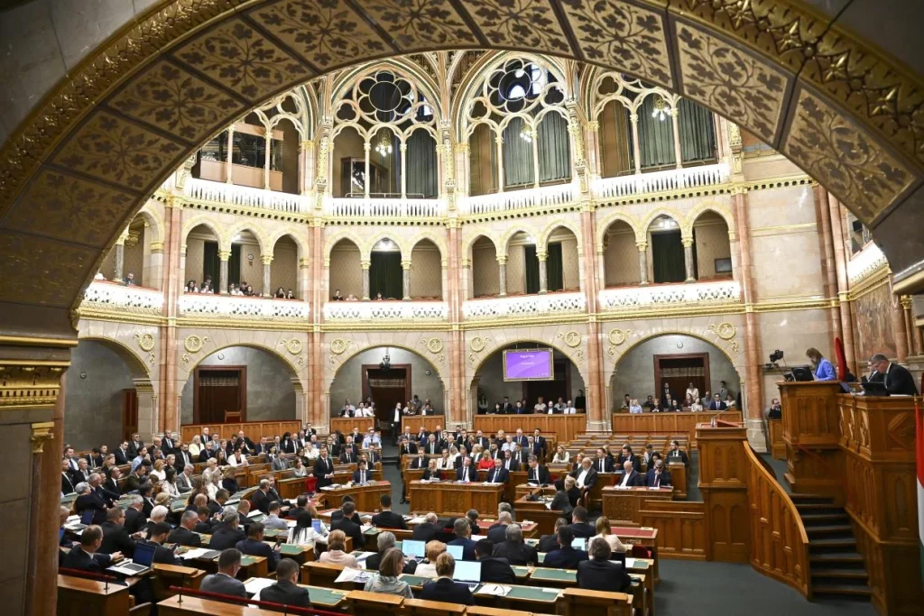 Alkotmánybírók választása: Ez várható ma a Parlamentben