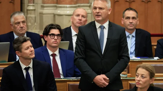 Alkotmánybírósági módosítások és napirend utáni felszólalások az Országgyűlésben