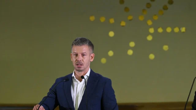 Automatikus lesz a vagyonosodási vizsgálat a magas tisztséget betöltő politikusoknál visszamenőleg is