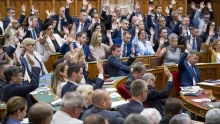 Mi várható hétfőn és kedden az Országgyűlés ülésein? Ügynökakták, igazságszolgáltatás és az Ab a napirenden