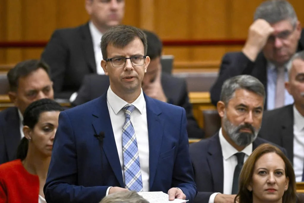 Az üzemanyagárakról és az adótörvények módosításáról vitázott az Országgyűlés