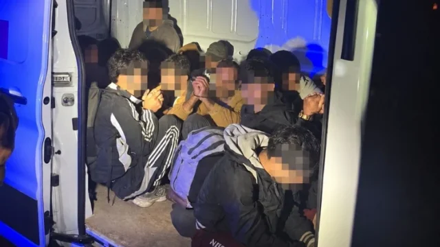 Embercsempészés gyanúja miatt intézkedtek a rendőrök Röszkénél