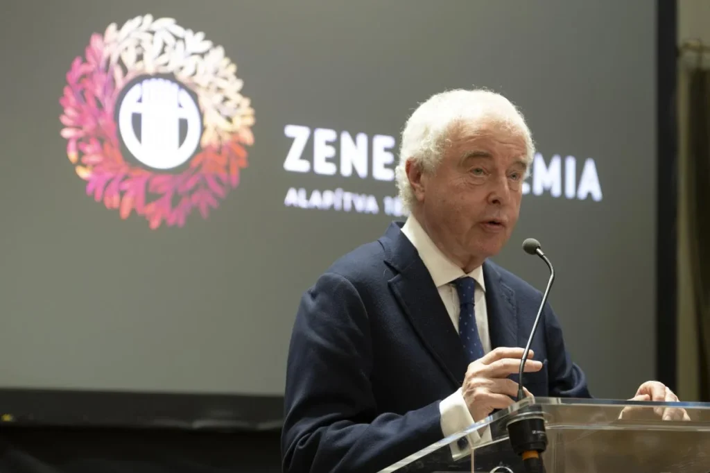 Díszdoktori címet vett át Schiff András a Zeneakadémián