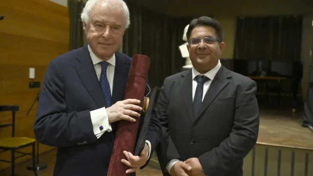 Díszdoktori címet vett át Schiff András a Zeneakadémián