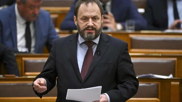 Dízelautó-támogatás és dohánytermék-adóemelés az Országgyűlés döntése nyomán