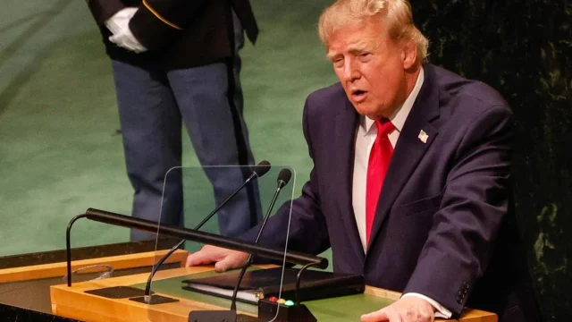 Donald Trump: vagy megállapodás születik Iránnal, vagy megsemmisítik