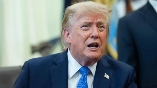 Donald Trump az orosz olajfinomítók elleni ukrán támadások leállítását kérte