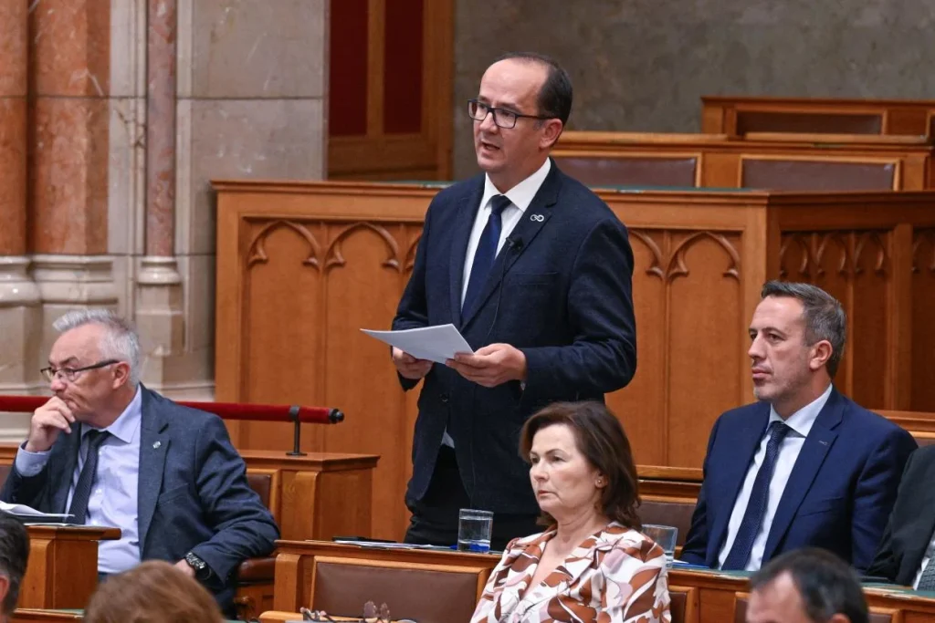 Építészeti törvénymódosítások és budapesti ingatlanfejlesztések a parlamentben