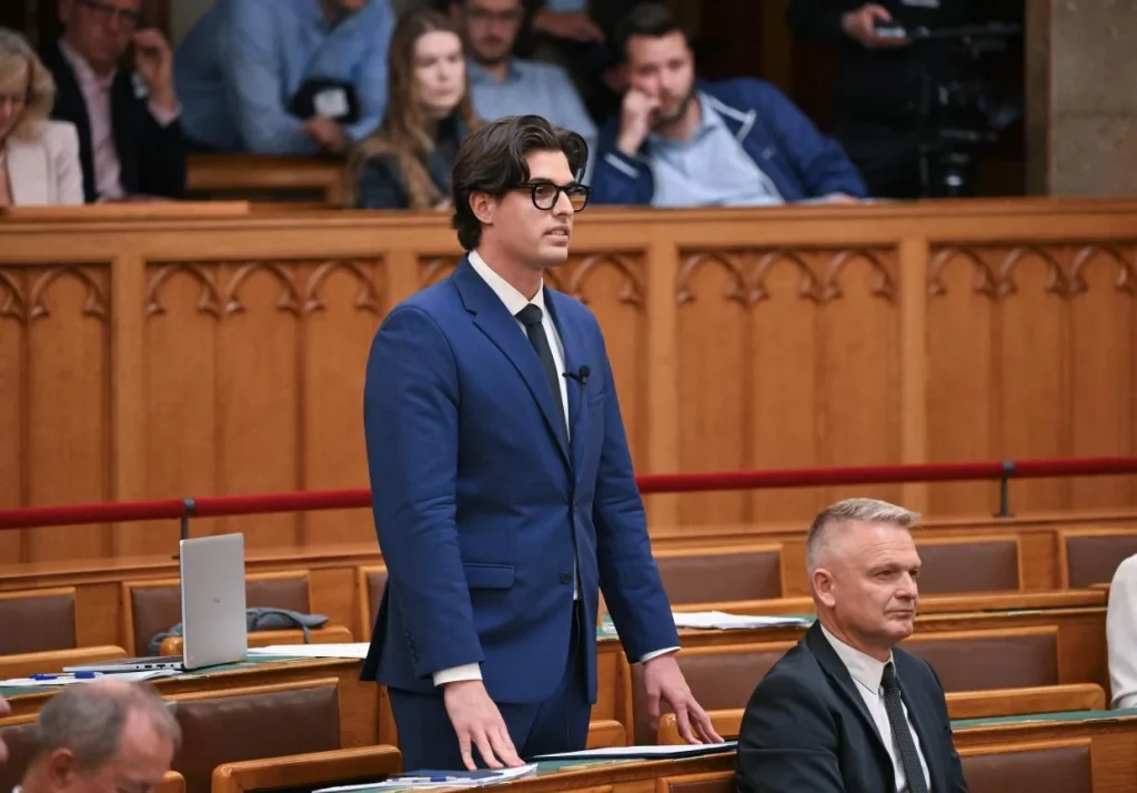 Építészeti törvénymódosítások és budapesti ingatlanfejlesztések a parlamentben