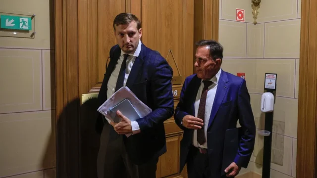 Felfüggesztette az Országgyűlés Kocsis Máté, Panyi Miklós és Pócs János mentelmi jogát