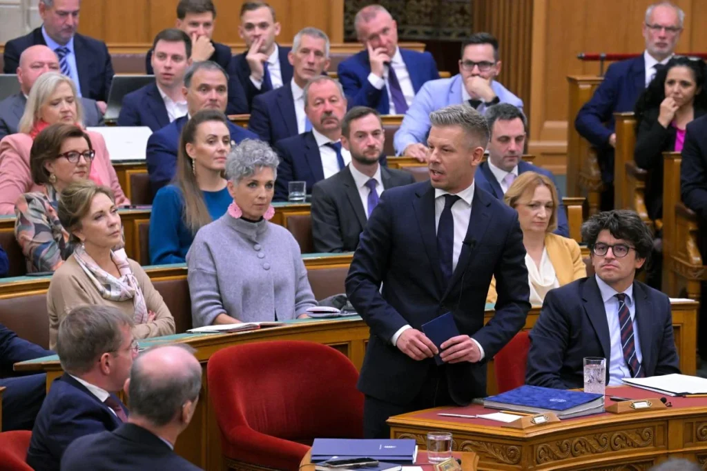 Felfüggesztette Magyar Péter mentelmi jogát az Országgyűlés