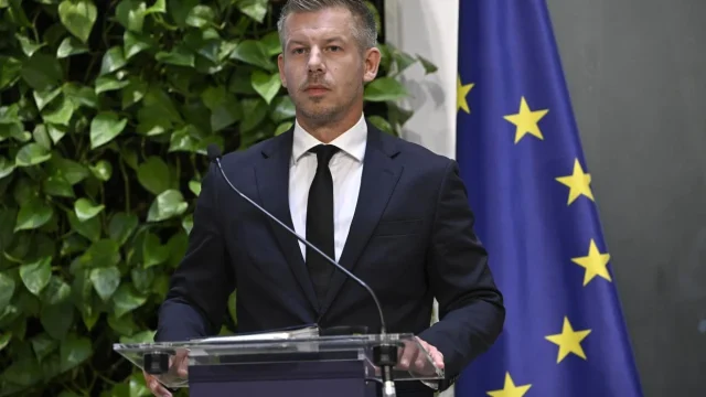 Magyar Péter: Felmentették a Mandiner kiadó cégének vezérigazgatóját