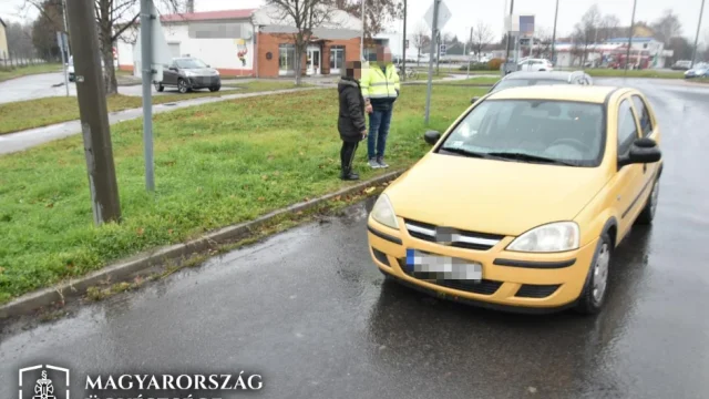 Vádat emeltek a férfi ellen, aki erőszakkal vitt el egy autót
