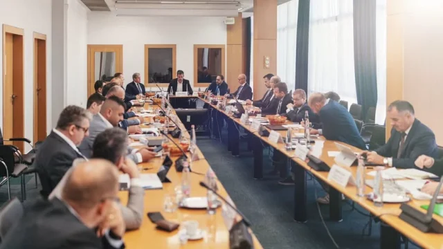 Egyeztetett a kormány a fuvarozókkal a nehéz piaci helyzetről
