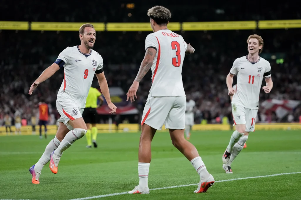 Anthony Gordon és Harry Kane góljaival győzött Csehországban az angol válogatott