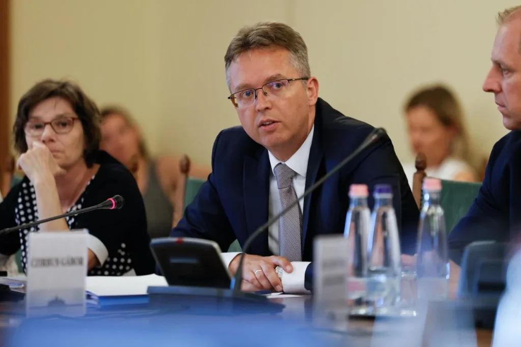 Mentelmi jogának felfüggesztését kérik Hankó Balázs országgyűlési képviselőnek az NKA-ügyben