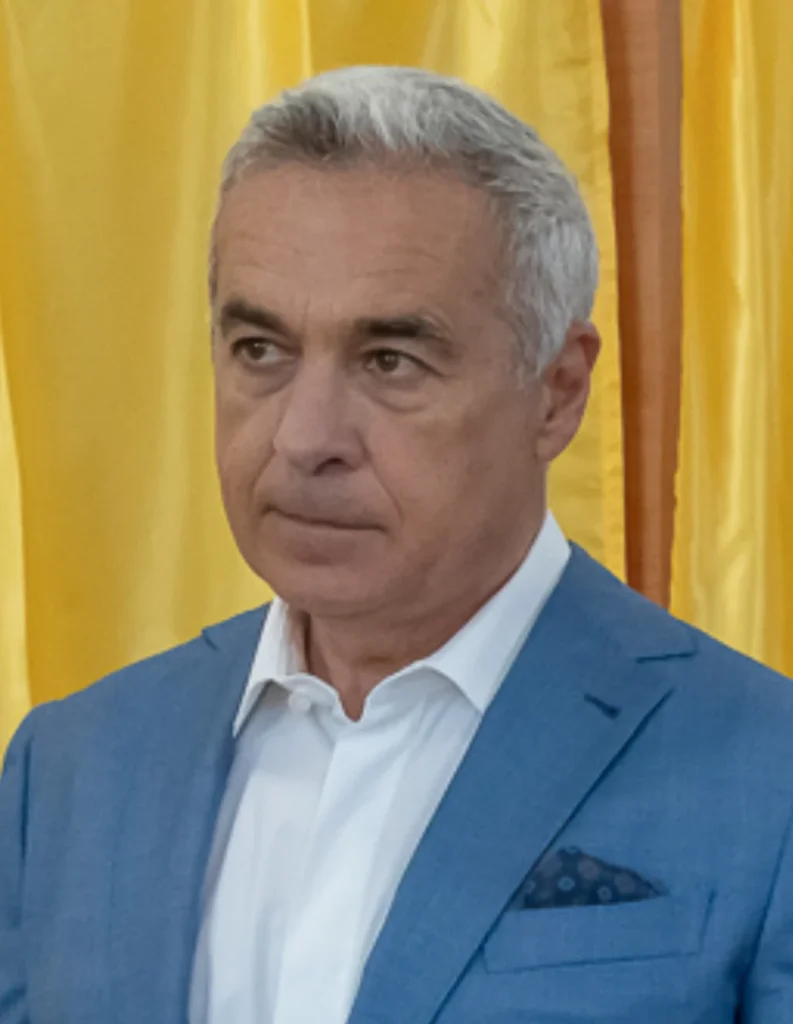 Harmincnapos vizsgálati fogságba helyezte a bíróság Calin Georgescu volt román államfőjelöltet