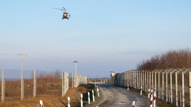 Tizenöt határsértőt tartóztattak fel a rendőrök