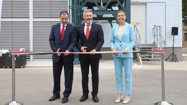 Hibrid erőművi blokkot adtak át a csepeli erőmű területén