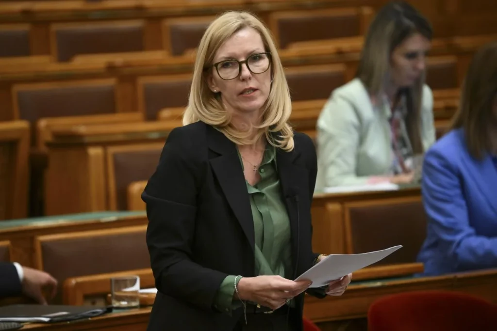 Parlamenti vita az igazságügyi törvényekről és az Alkotmánybíróságról