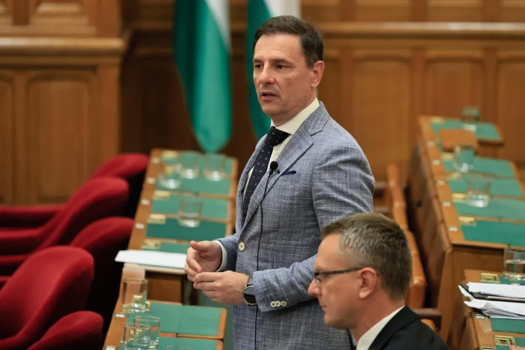 Igazságügyi törvények és az Alkotmánybíróság működése a parlamentben