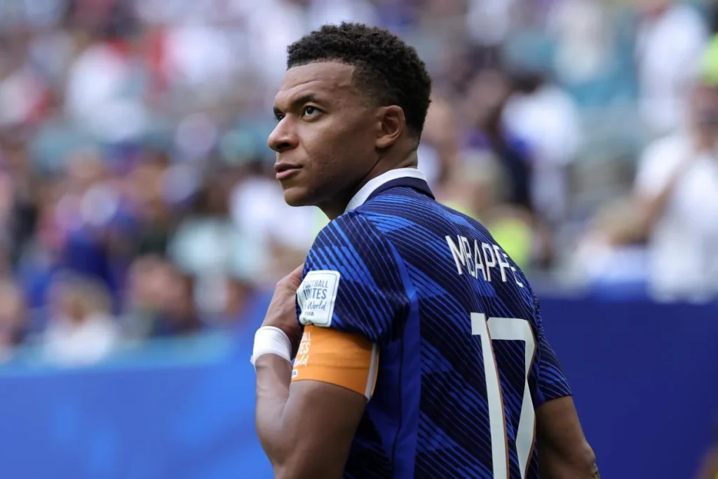 Influenzával küzd Kylian Mbappé, kihagyta a francia válogatott edzését