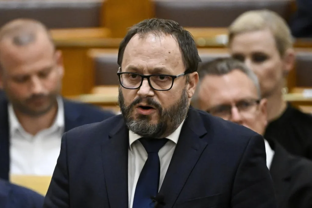Kármán András pénzügyminiszter az Európai Bizottság alelnökével egyeztetett