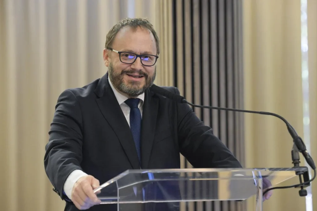 Kármán András: stabil a magyar gazdaság és megindult a növekedés