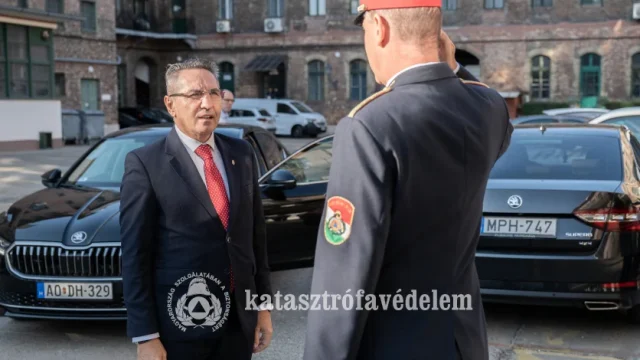 A rendvédelem fejlesztési terveiről egyeztetett a katasztrófavédelem értekezletén a rendészeti államtitkár