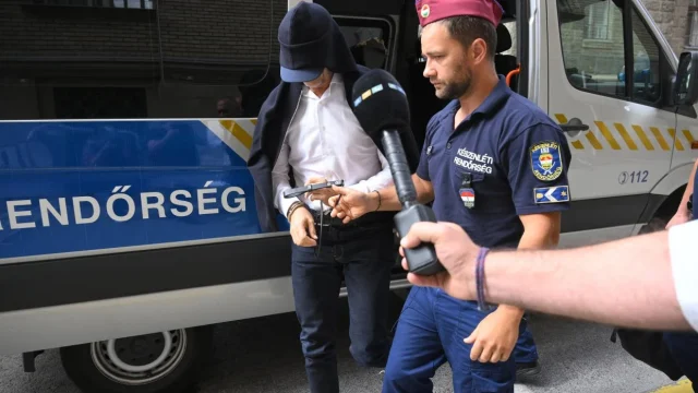 Két embert letartóztattak a Volánbusz-ügyben