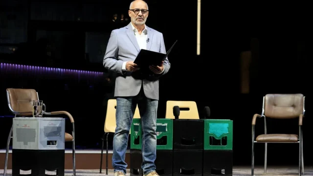 Kilenc bemutatót tart a Vígszínház, új Dés–Geszti musical is készül