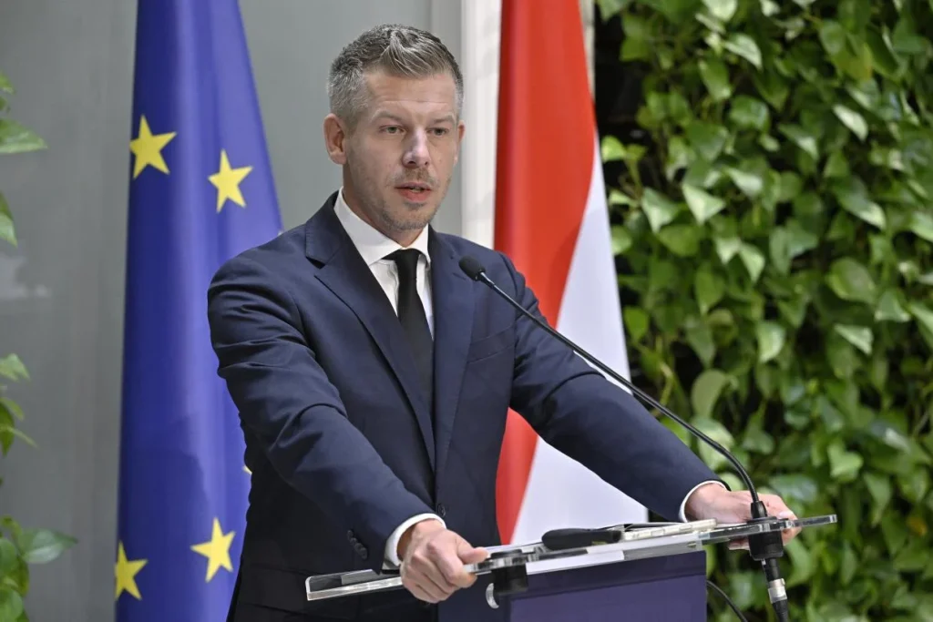 Kitüntetést és jutalmat javasol a miniszterelnök a paksi védekezésben résztvevőknek