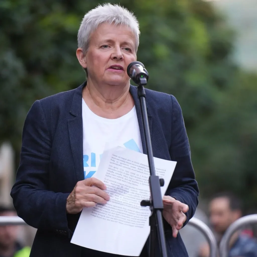 Lannert Judit az állam nevében kért bocsánatot az előző rendszer alatt ellehetetlenített pedagógusoktól