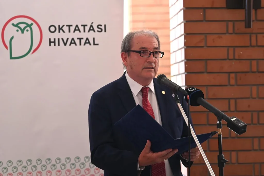 Lemondott tisztségéről Brassói Sándor, az Oktatási Hivatal elnöke