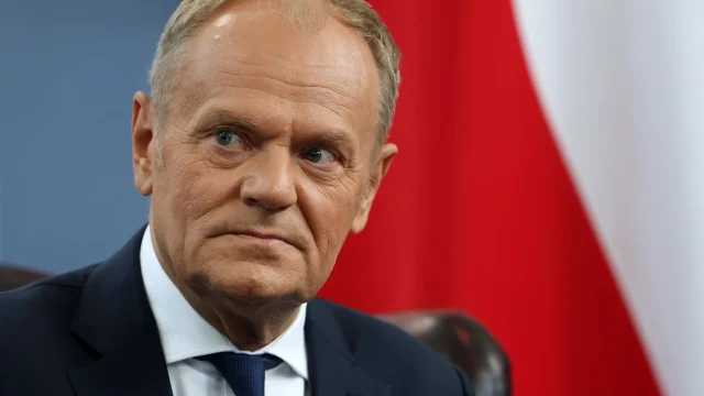 Lengyel kormányfő: szabotázs okozta a tüzet a drónalkatrészgyártó üzemben