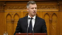 Magyar Péter: a gyermekvédelem rendszerszintű válságban van