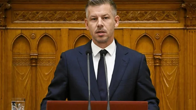 Magyar Péter szerint Balog Zoltán javasolta kitüntetésre a bicskei gyermekotthon igazgatóját