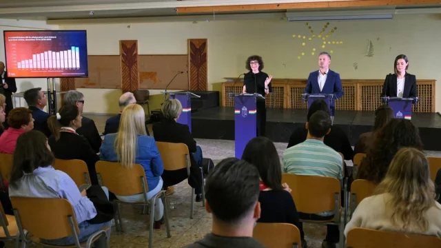 Nyilvánosságra hozták a kormány átfogó gyermekvédelmi jelentését