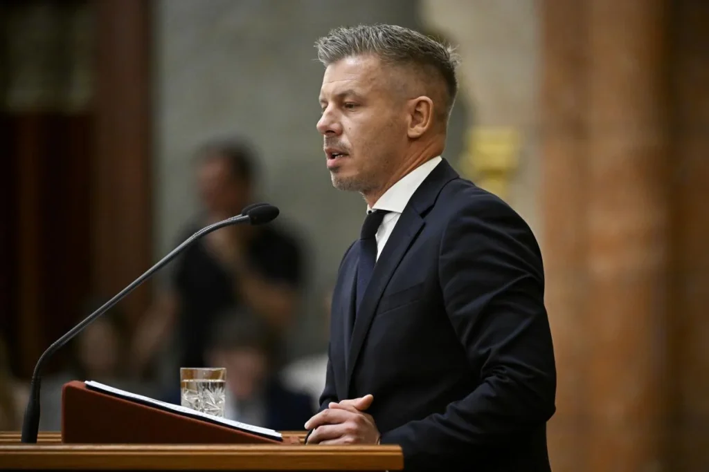Magyar Péter: vissza kell adni a magyaroknak, ami őket illeti