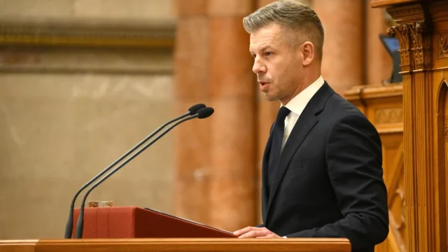 A vádhatóság felelősségét és a képviselői visszaéléseket bírálta Magyar Péter az Országgyűlésben