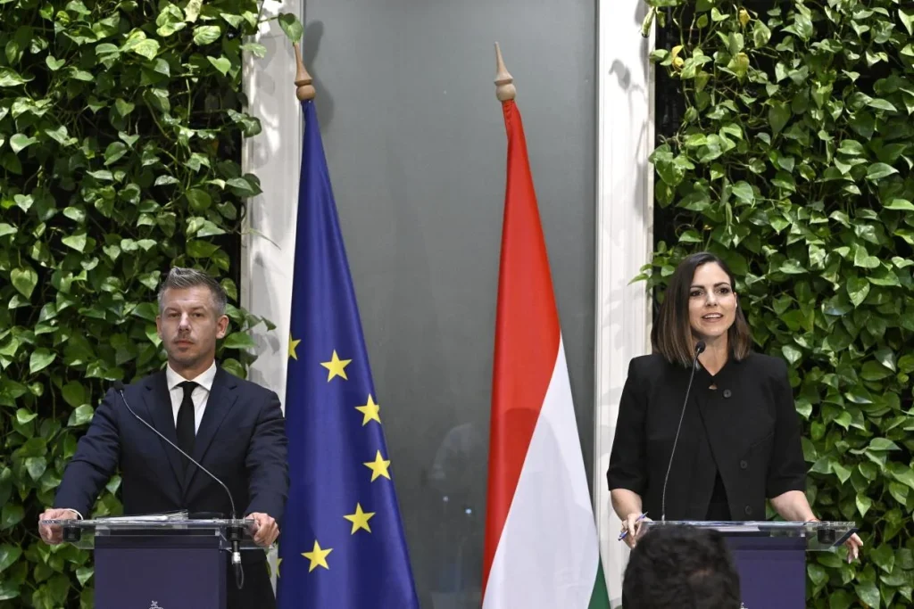 Magyarország továbbra is menedékes státuszt biztosít a menekülő hadköteles férfiaknak