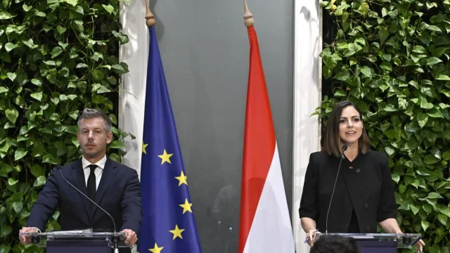 Magyarország továbbra is menedékes státuszt biztosít a menekülő hadköteles férfiaknak