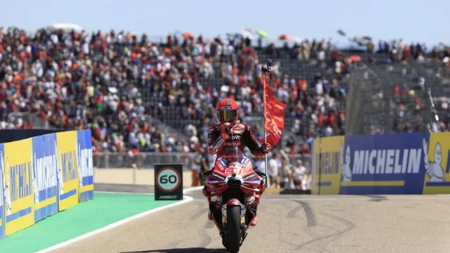 Marc Márquez nyert Misanóban és utolérte Martínt a MotoGP-ben