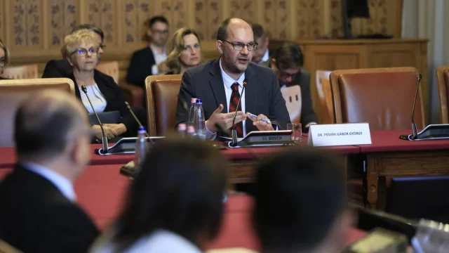 Megválasztották a Médiatanács új elnökét és négy tagját az Országgyűlésben