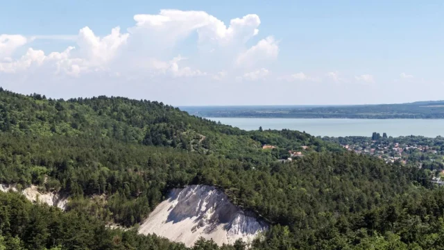 Melegedő időjárás várható a hétvégén